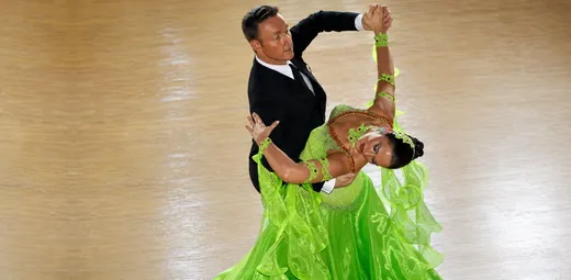 Pascal Bey et sa partenaire Mercedes en compétition de danses standards